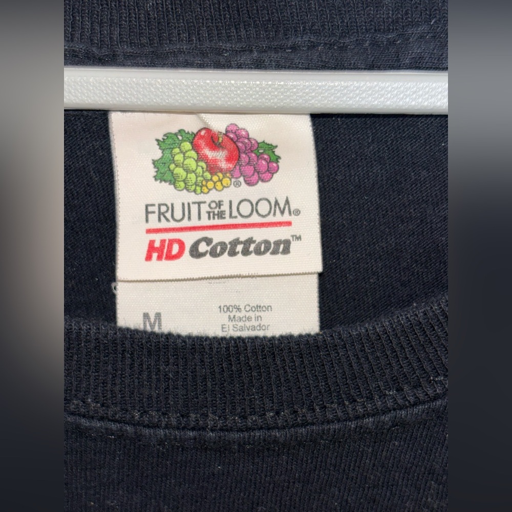 Pink Floyd - “The Wall”  2017 Fruit Of The Loom Black Shirt.  Medium - Picture 8 of 9